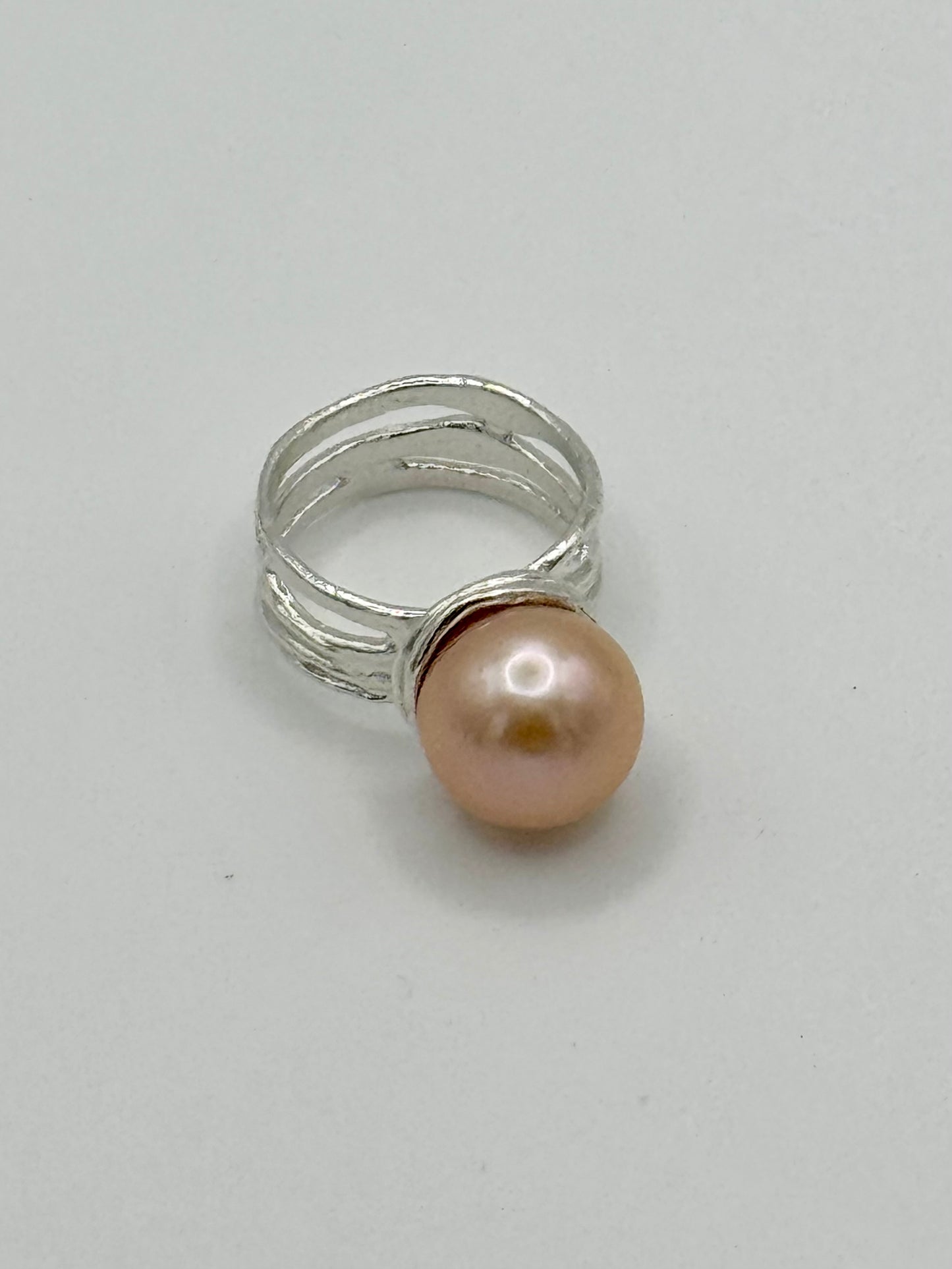 Peachy Edison Pearl Silver Ring