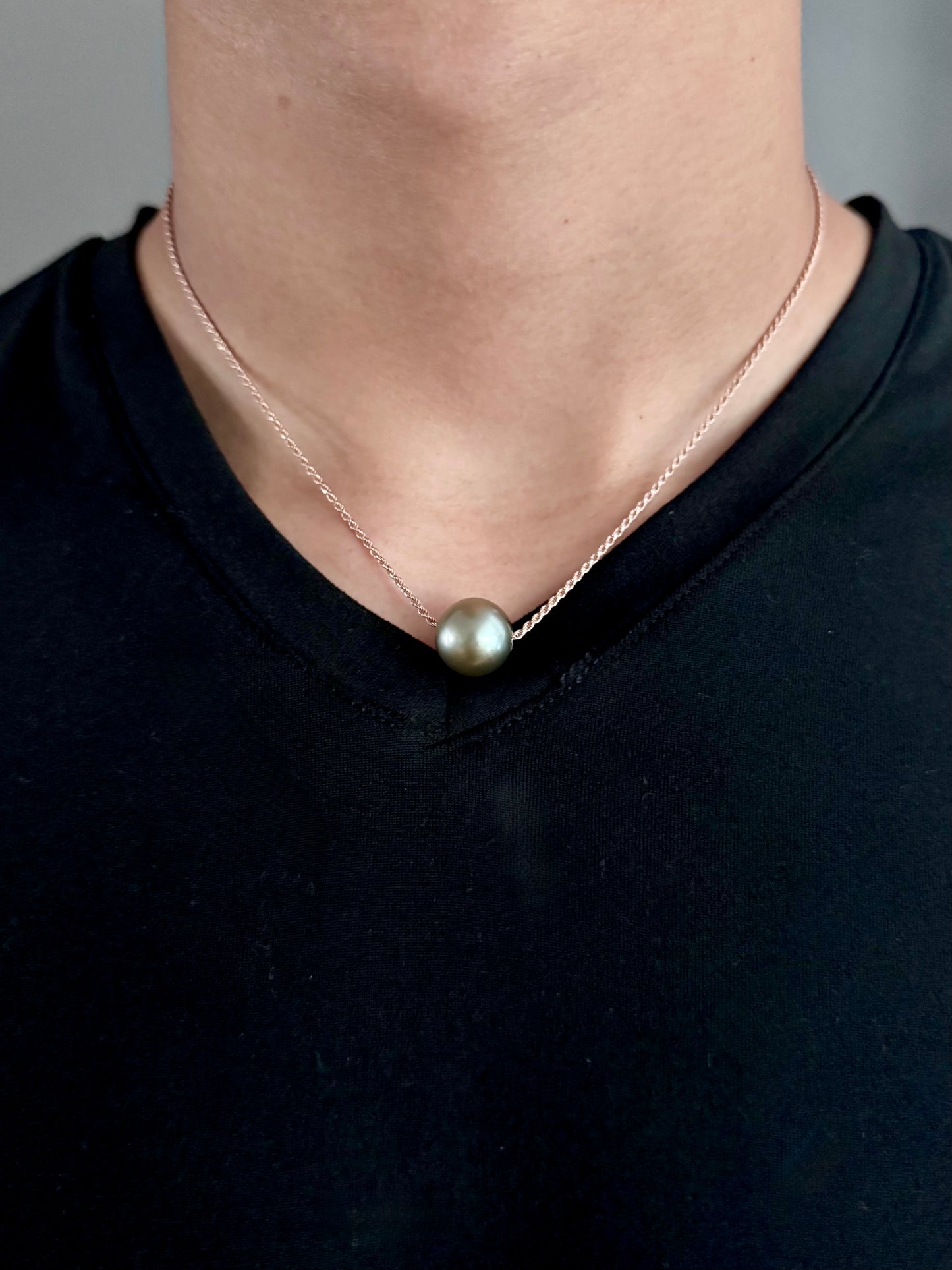 13.7mm Round Tahitian Pearl on Rose Gold Chain