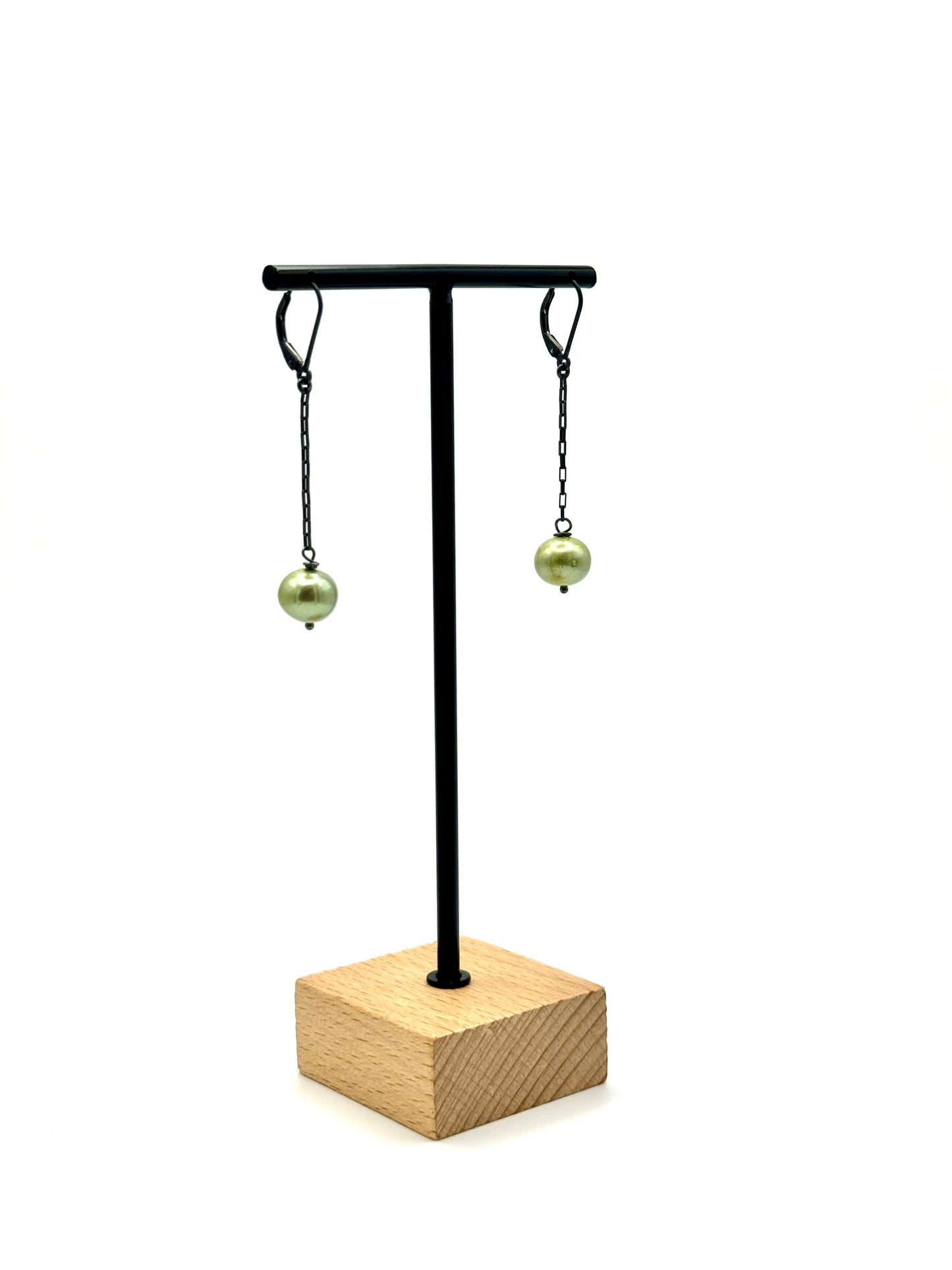 Light Green Freshwater Pearl Dangle Earring