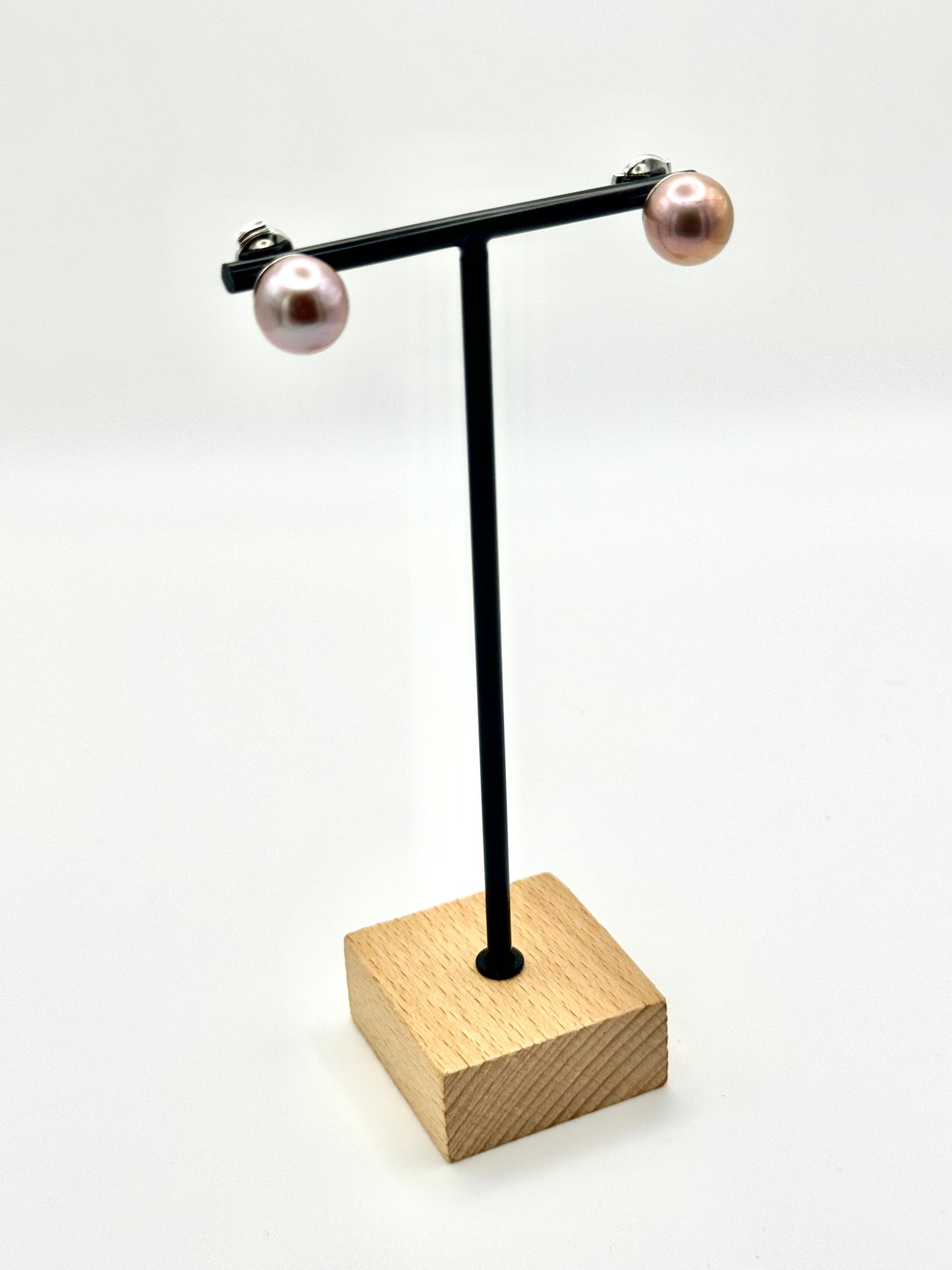13.5mm Metallic Pink Edison Studs