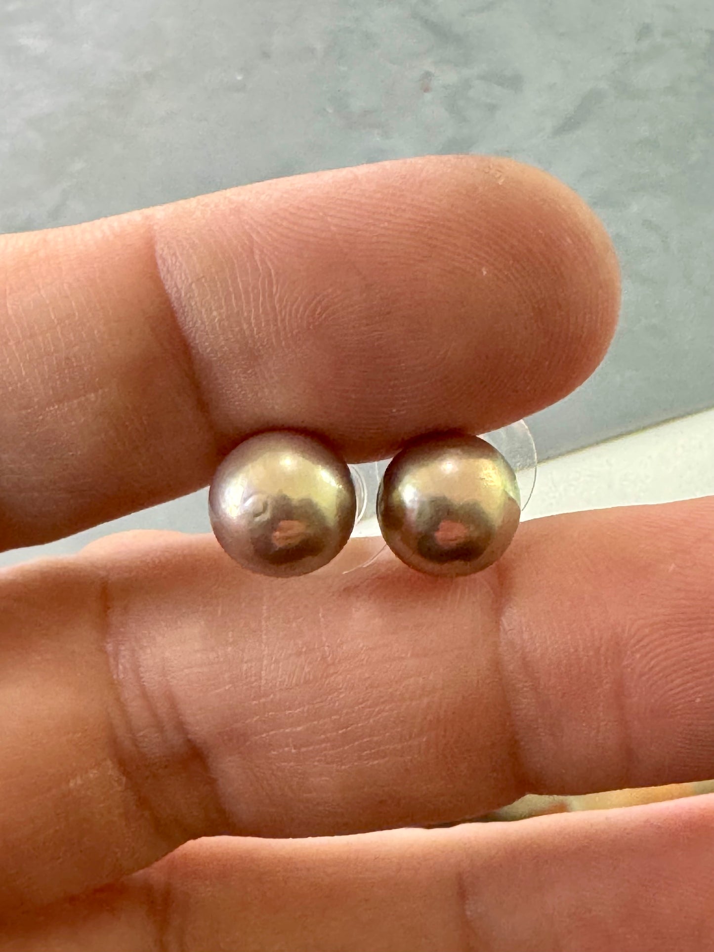 9.5mm Metallic Pink Edison Pearl Studs