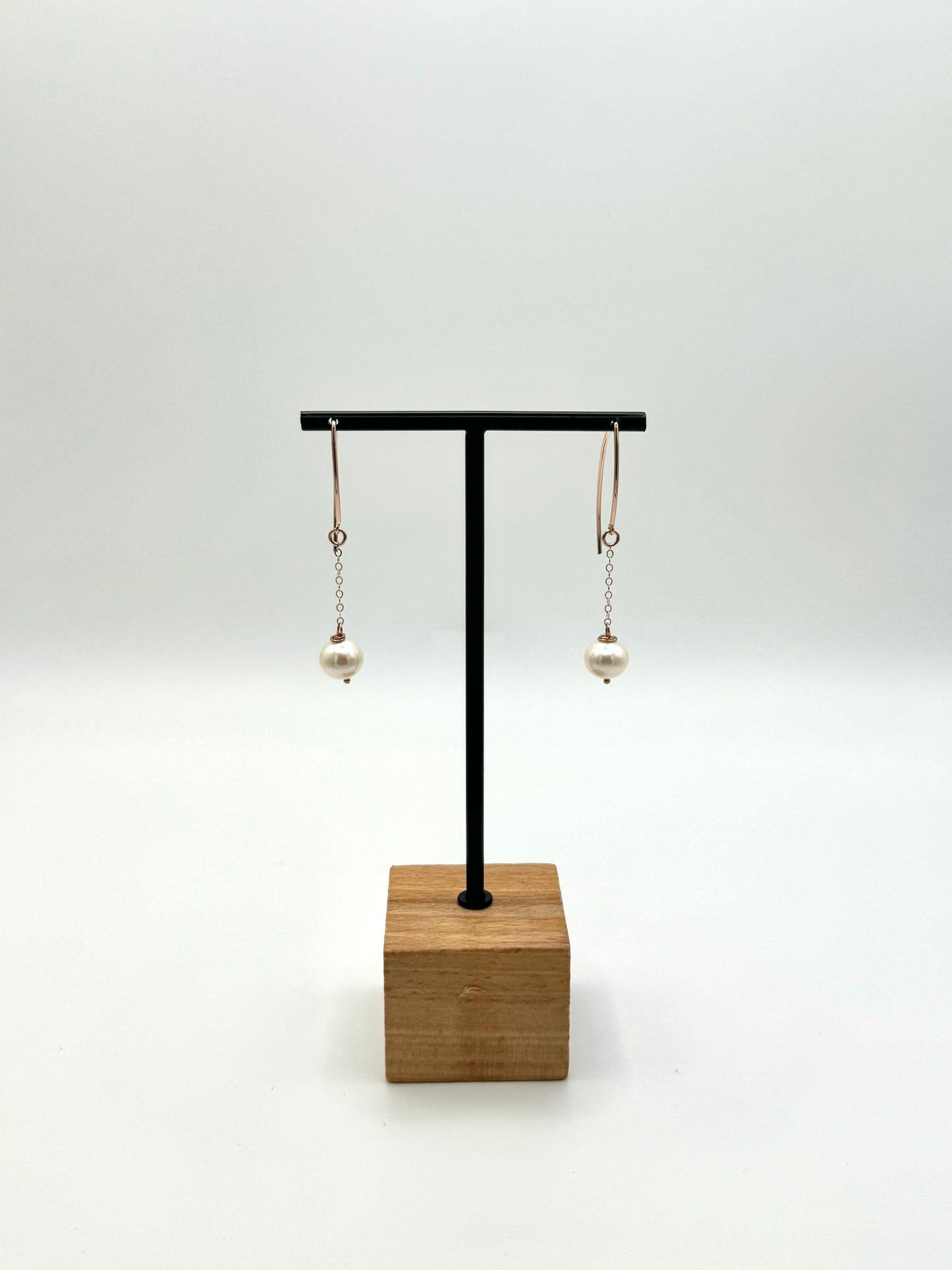 White Freshwater Pearl Rose Gold Dangle Earring