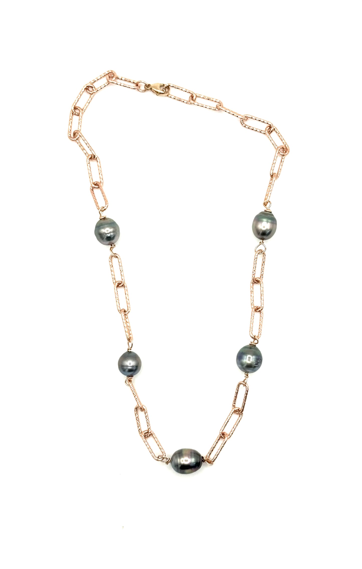 Tahitian Tranquility Necklace: Rose Gold Textured Paperclip Chain with Grey Tahitian Pearls