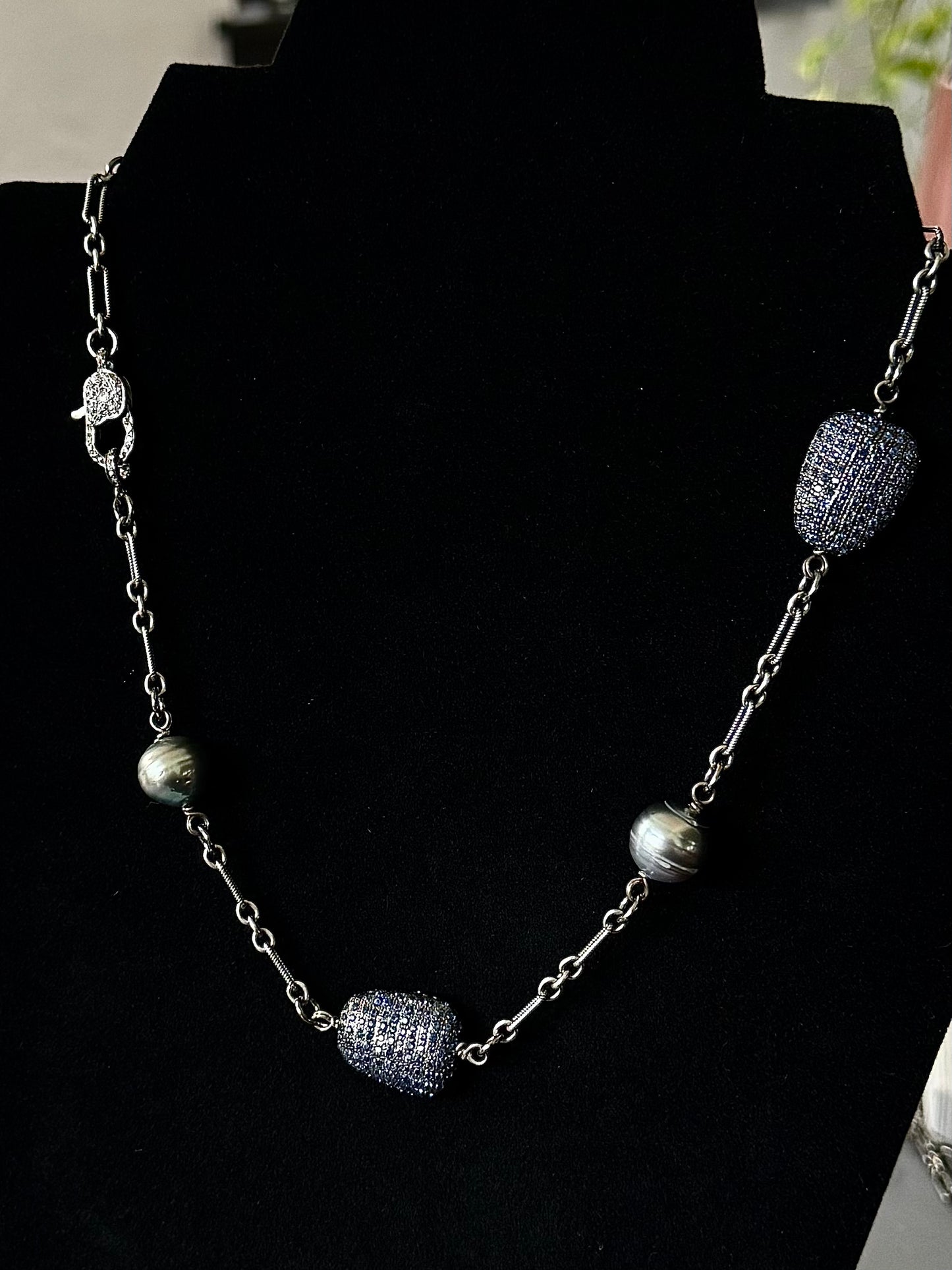 Sapphire Serenity: Grey Tahitian Pearls and Blue Sapphire Bead Station Necklace
