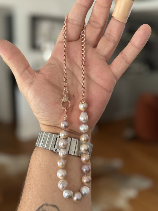 Rosé Current – Natural Edison Pearl Necklace with Rose Gold Curb Link Chain