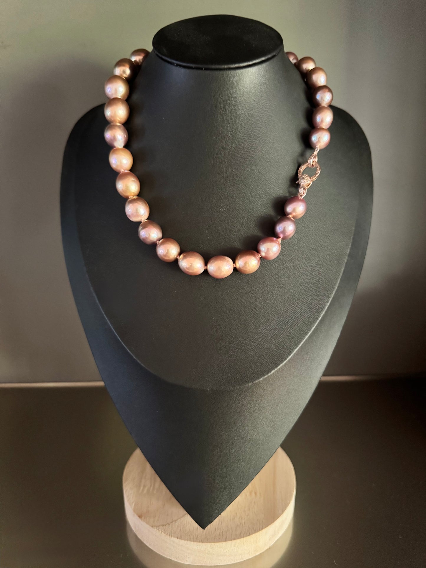 Solar Blush – Metallic Golden Pink Edison Pearl Necklace with Rose Gold Pavé Diamond Clasp