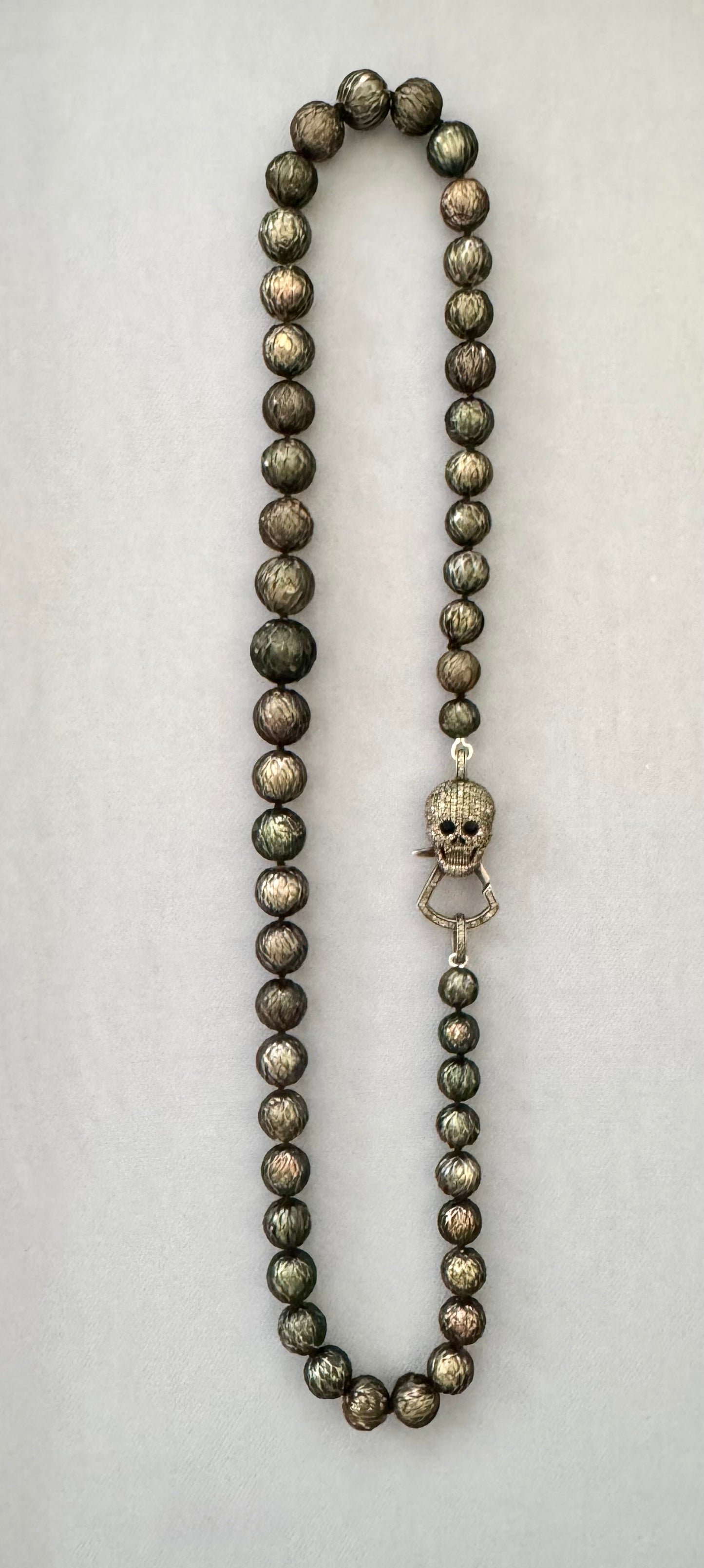 Drakon – Carved Tahitian Pearl Necklace with Pavé Diamond Skull Clasp