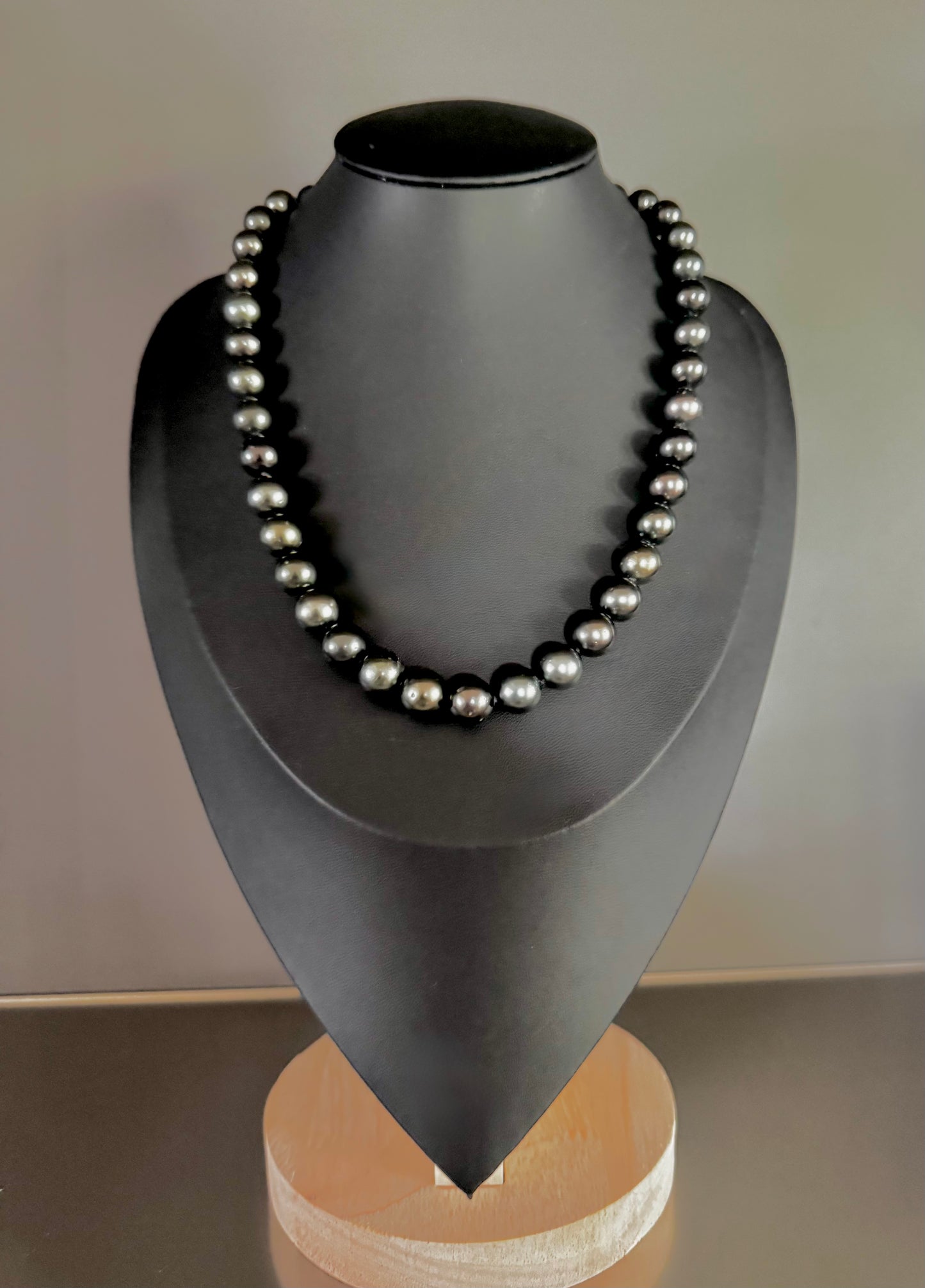 Black Tide - 10–11mm Black Tahitian Pearls, Pavé Diamond Clasp