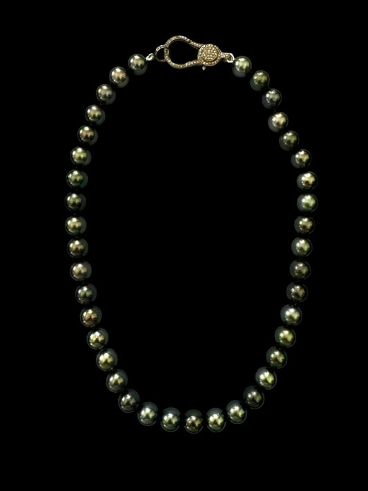 Black Tide - 10–11mm Black Tahitian Pearls, Pavé Diamond Clasp