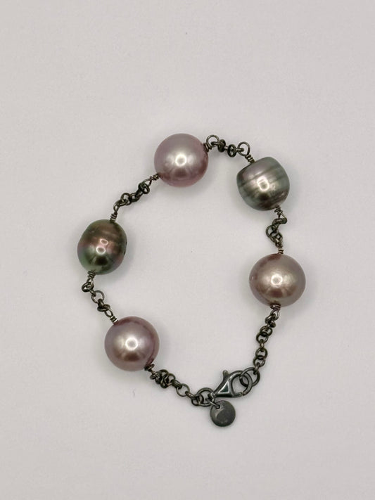 Grey Tahitian Pearl and Pink Edison Pearl Oxidized Silver Station Bracelet