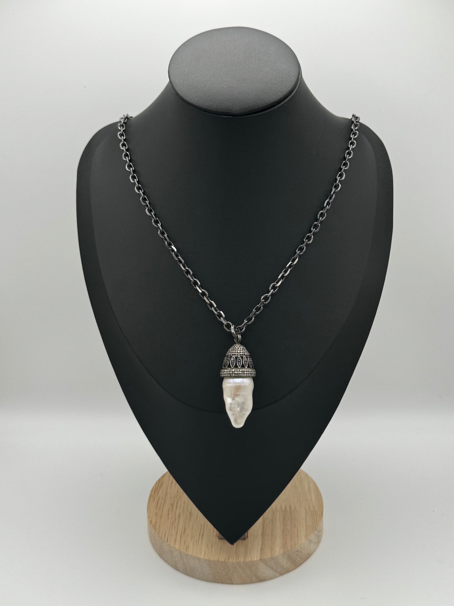 Eclipse Sovereign Necklace
