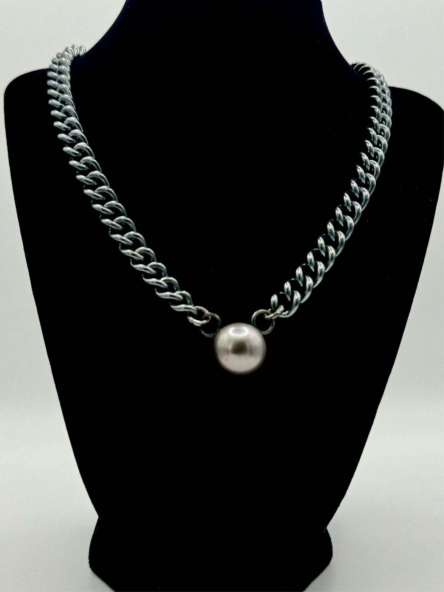 Modern Luster: Tahitian Pearl Oxidized Curb Link Necklace