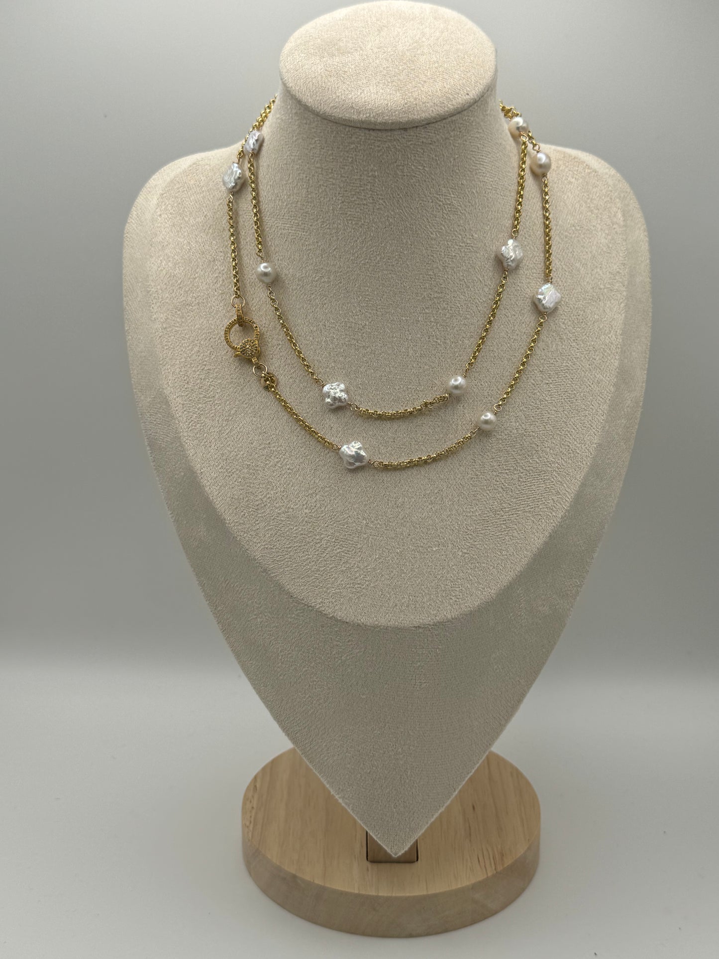 Golden Clover Station Necklace – Freshwater Akoya & White Clover Pearls