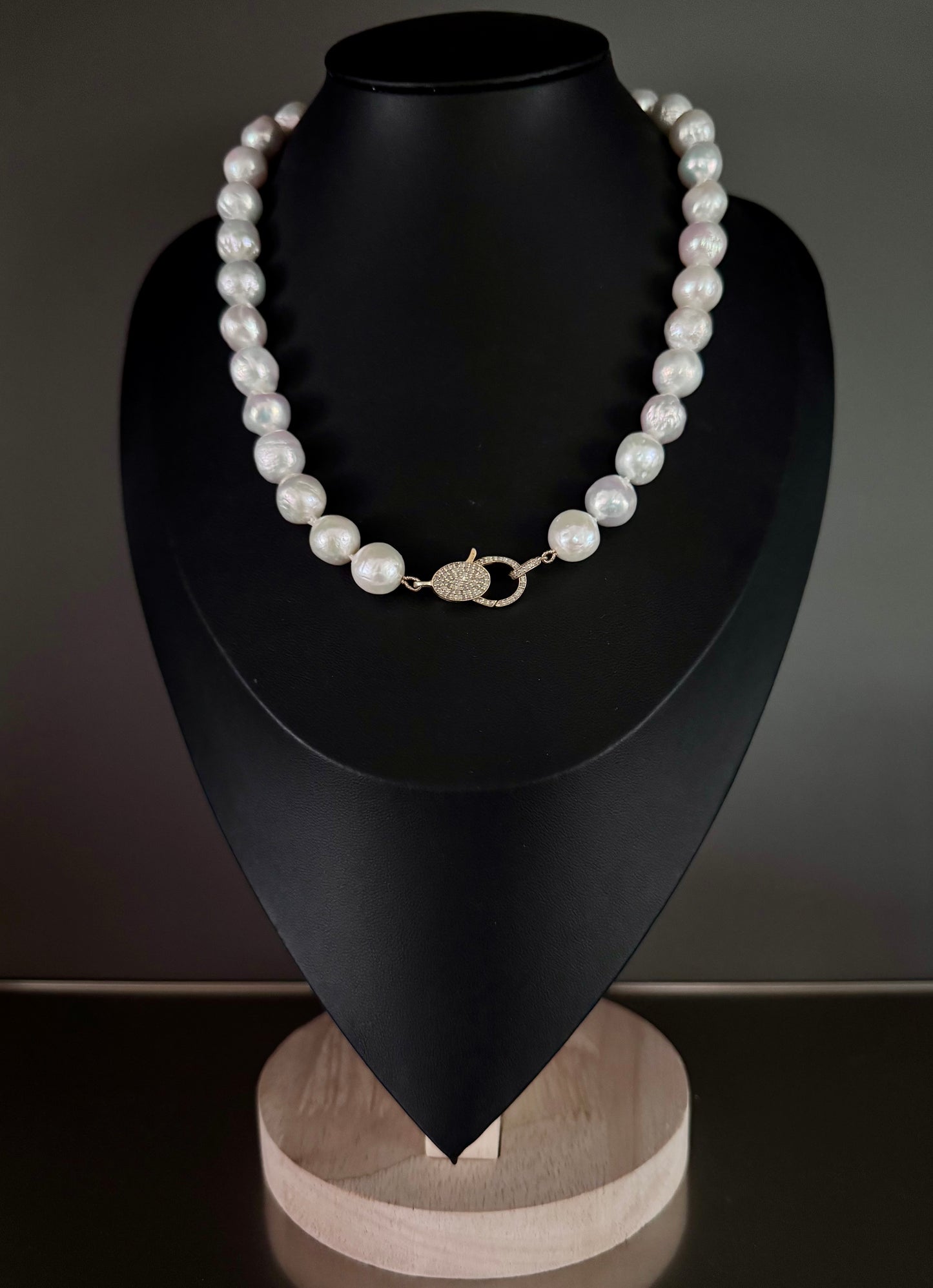Candy Wrapper Necklace – 11–14mm Rippled Edison Pearls with Gold-Plated Diamond Clasp