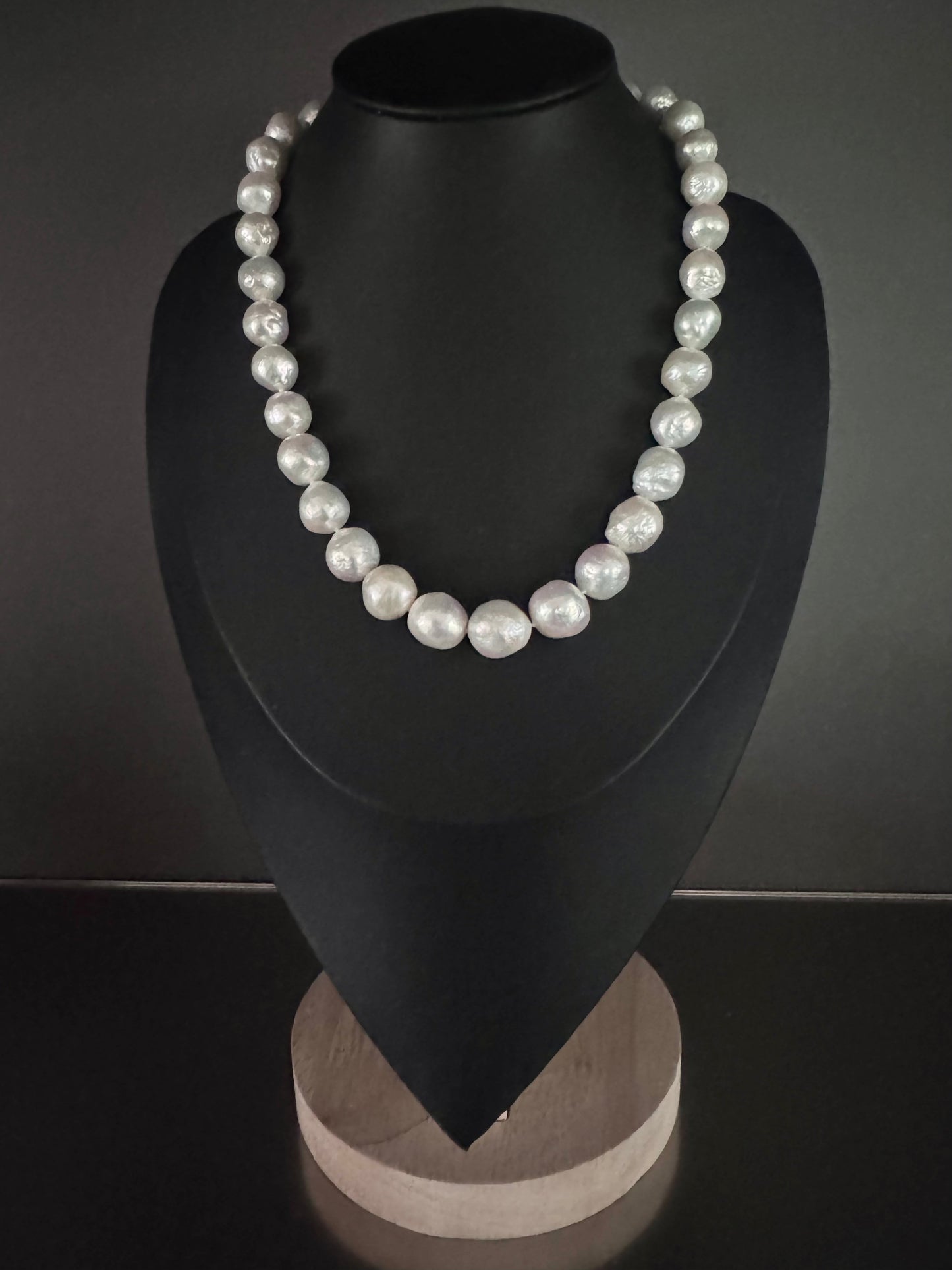 Candy Wrapper Necklace – 11–14mm Rippled Edison Pearls with Gold-Plated Diamond Clasp