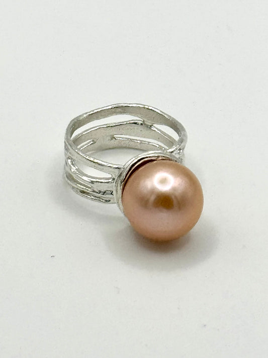 Peachy Edison Pearl Silver Ring