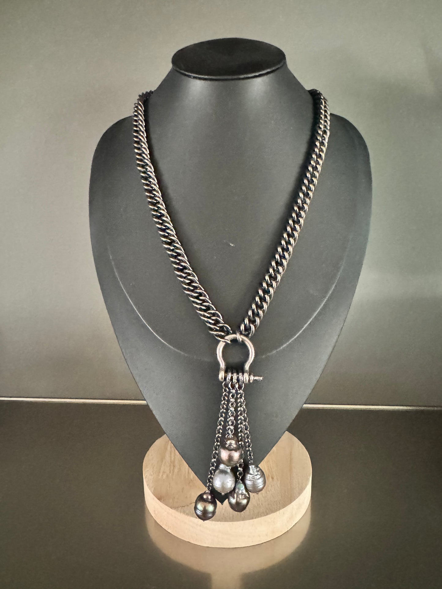 Obsidian Tides – Baroque Freshwater Pearl Dangle Necklace