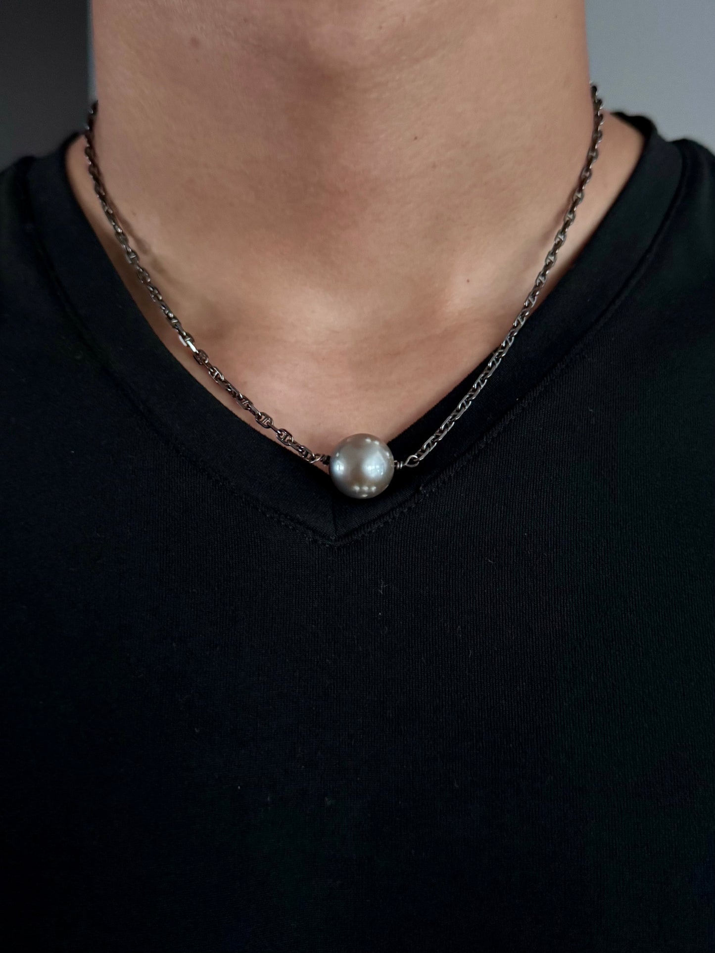 Anchor Noir – Tahitian Pearl Necklace with Black Rhodium Mariner Link Chain