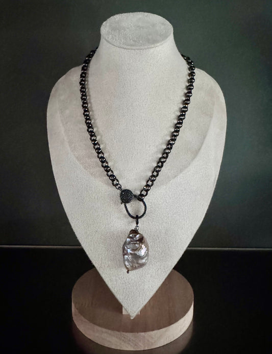 Shadowglow – Golden Purple Keshi Pearl Pendant on Black Rhodium Silver Chain