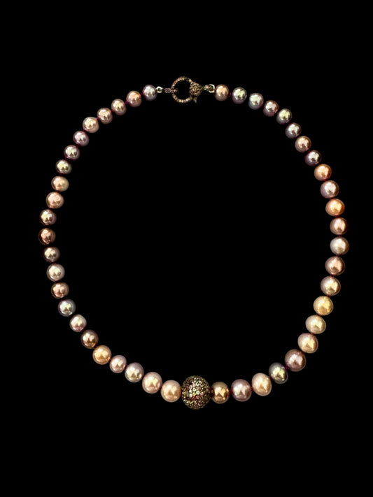 Iris Light – Metallic Freshwater Akoya Pearl Necklace with Tourmaline Bead & Clasp