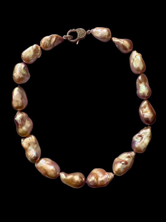 Sunblush – Golden Pink Baroque Pearl Necklace with Rose Gold Pavé Diamond Clasp