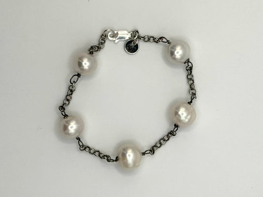 10mm White Freshwater Pearl Silver Station Bracelet