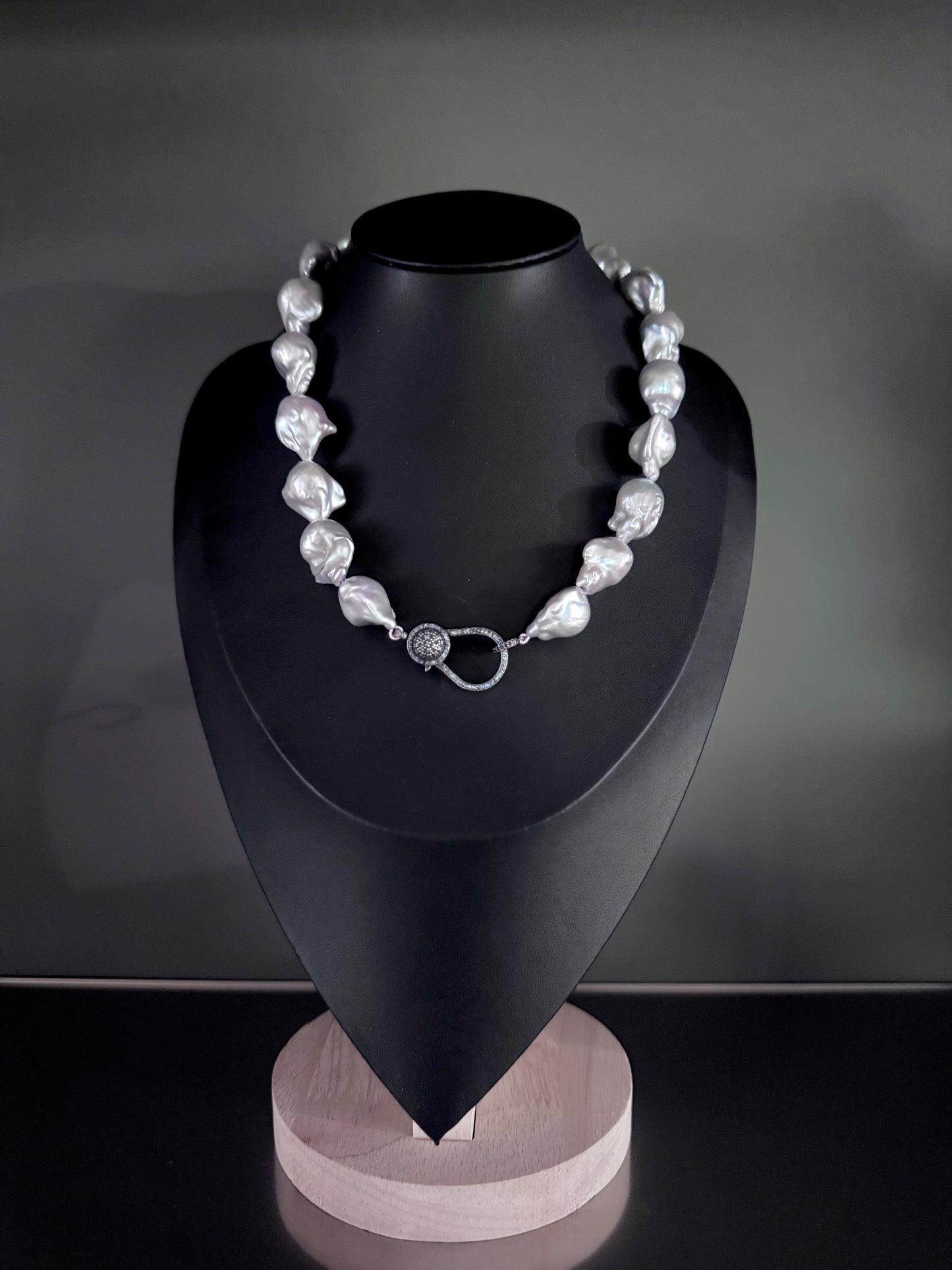 Silver Tempest – Baroque Pearl & Sapphire Clasp Necklace