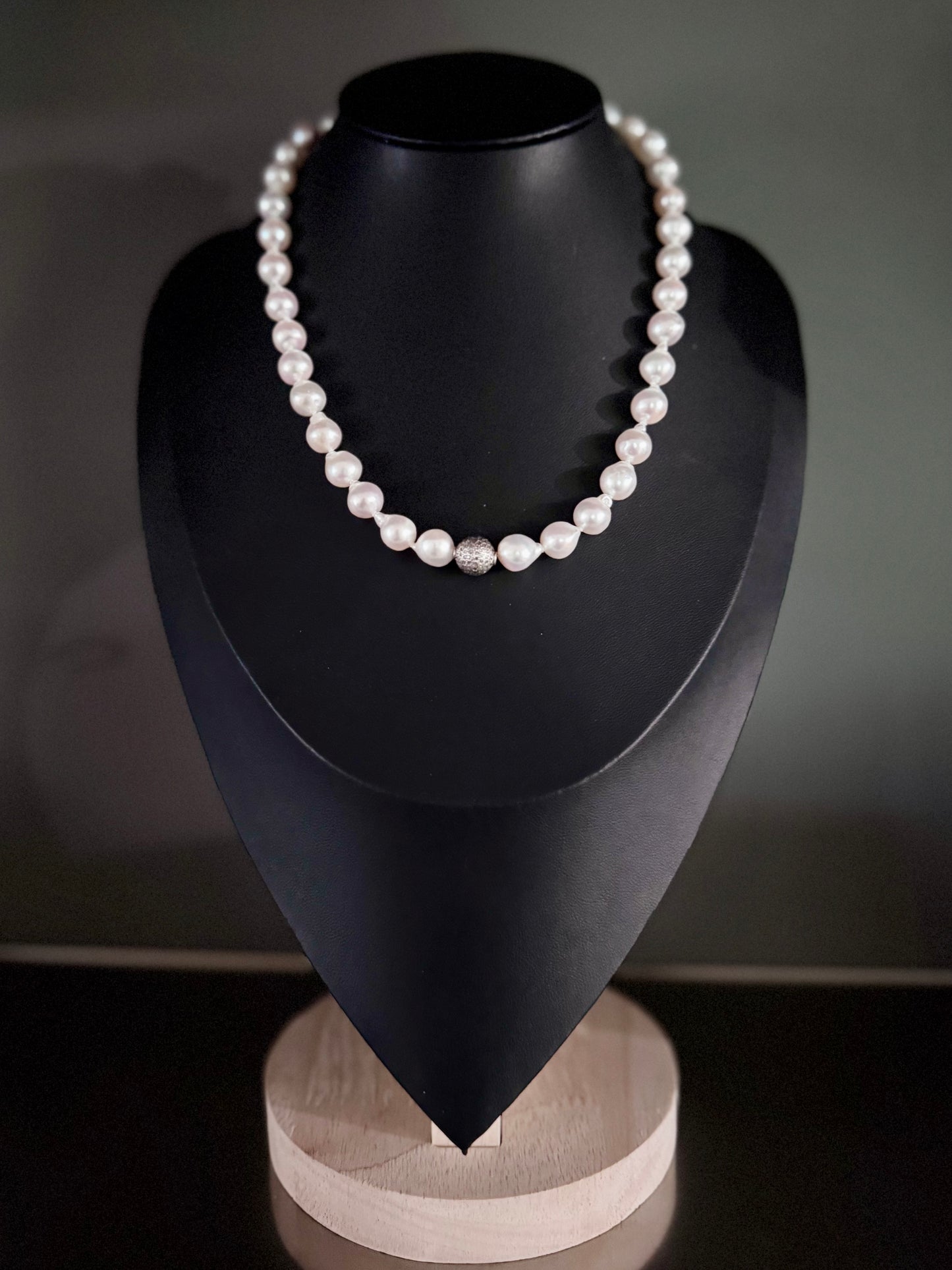 Celestial Akoya – White Akoya Pearl Necklace with Pavé Diamond Accents