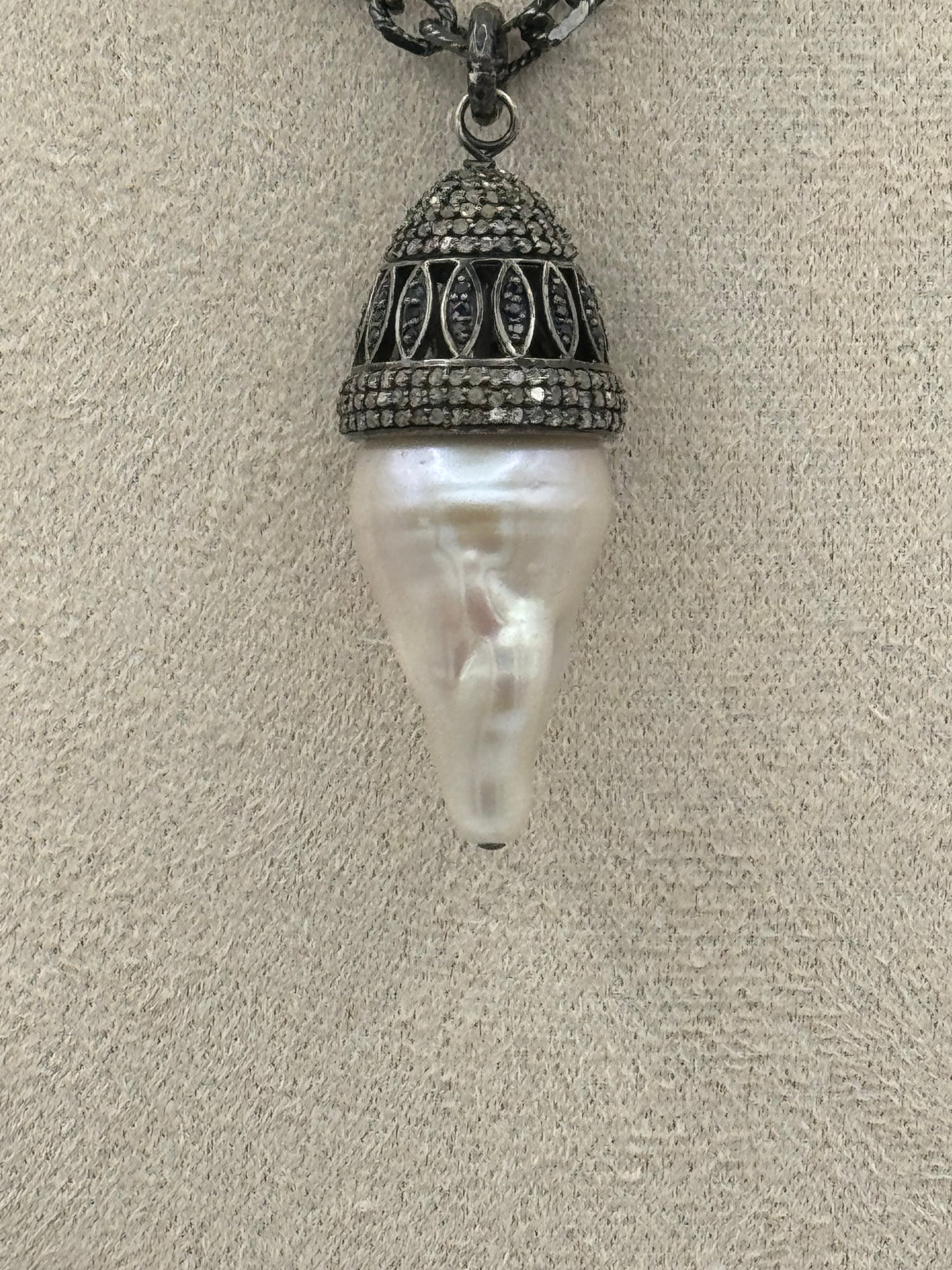 Eclipse Sovereign Necklace